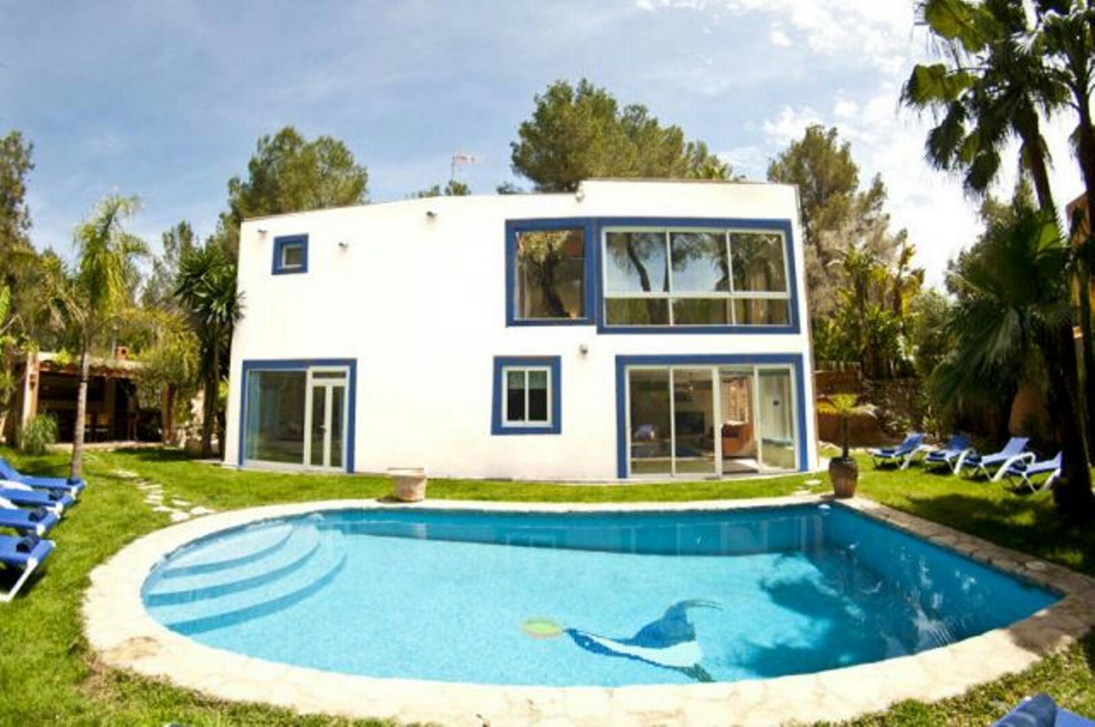 Villa te koop in Ibiza 2