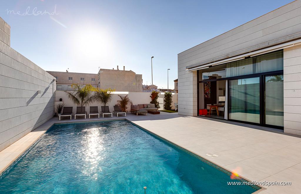 Property Image 414500-torrevieja-and-surroundings-villa-4-3-2