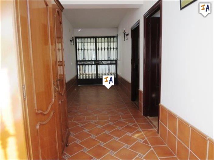 Villa for sale in Towns of the province of Seville 9