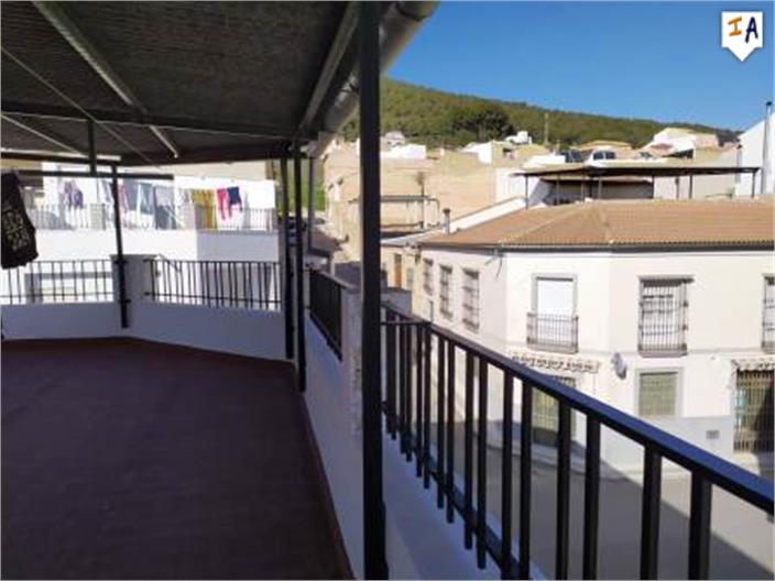 Townhouse for sale in Towns of the province of Seville 2