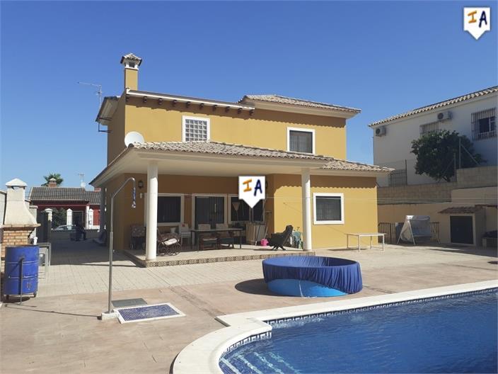 Villa te koop in Towns of the province of Seville 1