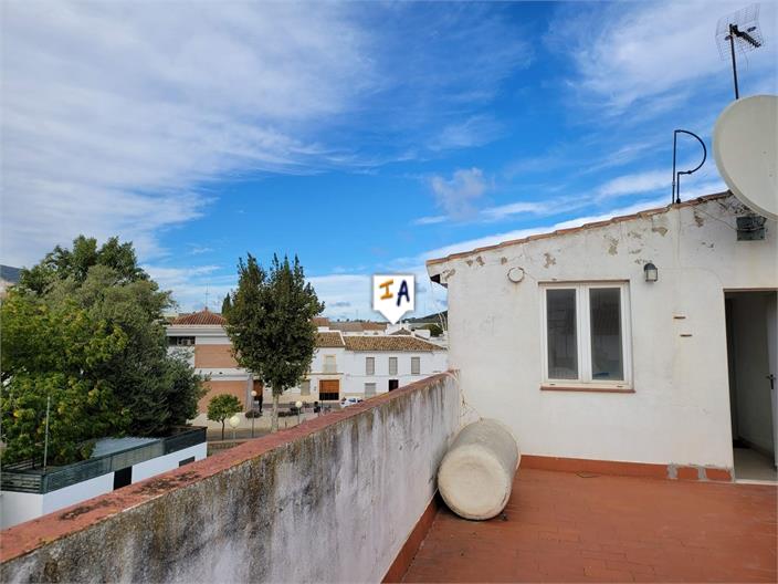 Townhouse for sale in Towns of the province of Seville 2
