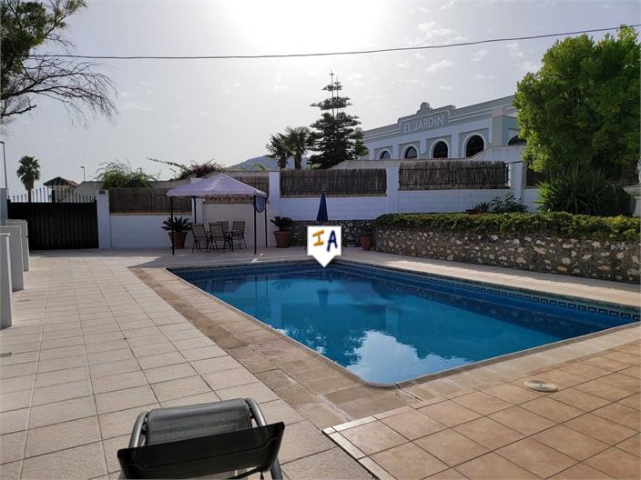 Villa à vendre à Towns of the province of Seville 5