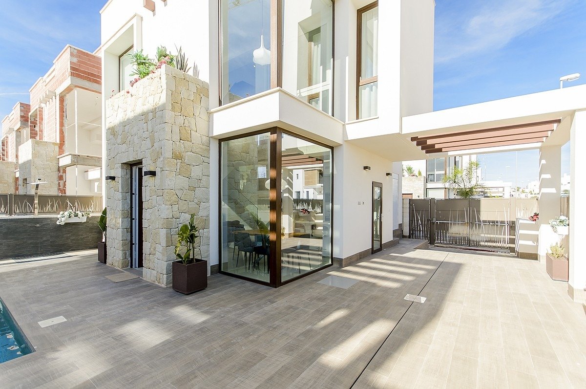 Villa for sale in Mar de Cristal 2
