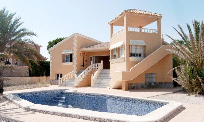Villa for sale in La Manga del Mar Menor 1
