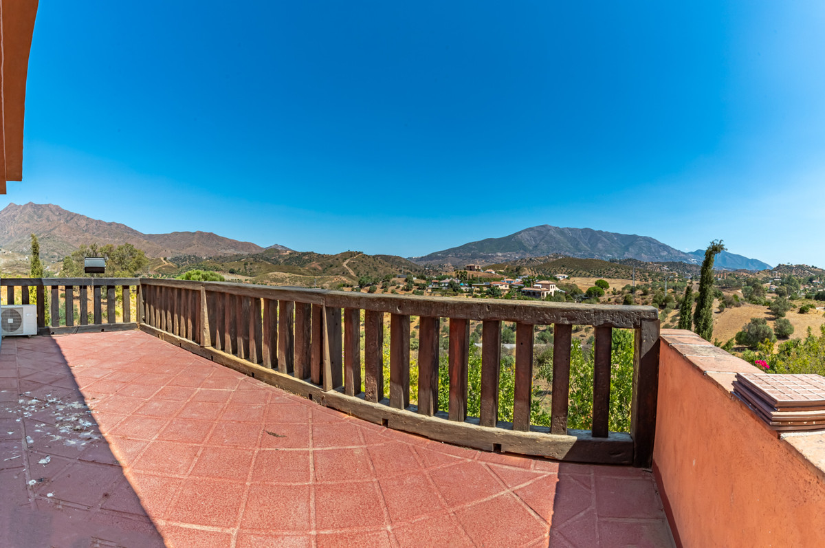 Countryhome for sale in Mijas 16