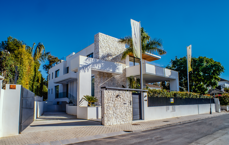 Villa for sale in Marbella - Golden Mile and Nagüeles 2