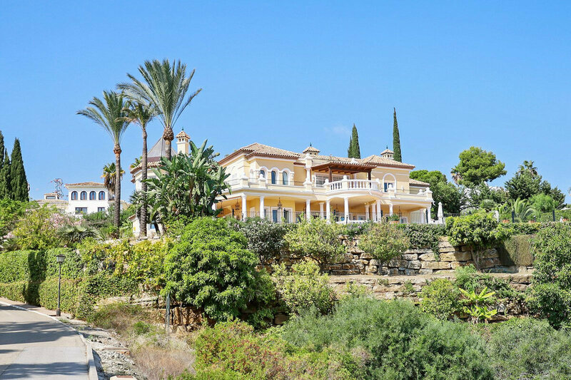 Villa te koop in Estepona 2