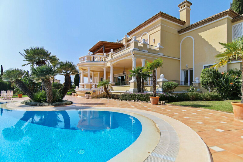 Villa te koop in Estepona 7