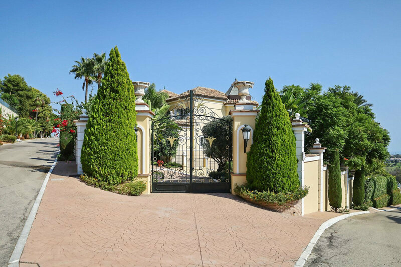 Villa te koop in Estepona 8