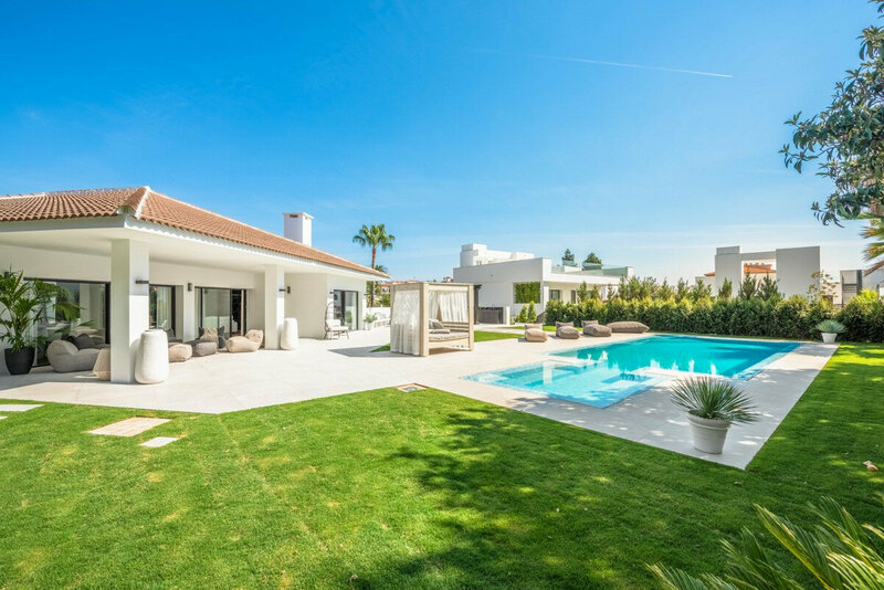 Villa te koop in Marbella - Nueva Andalucía 16