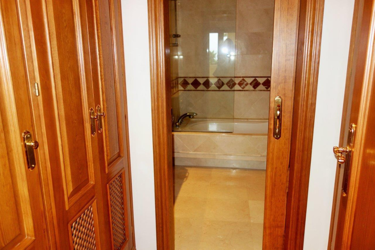 Appartement te koop in Estepona 27