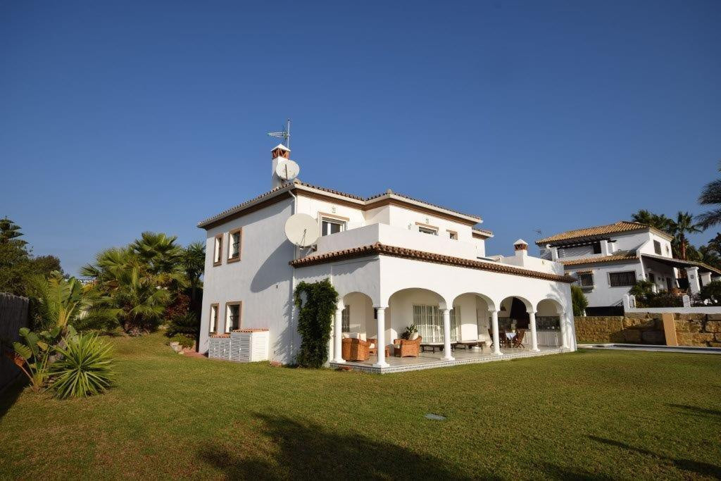 Villa for sale in Manilva 27