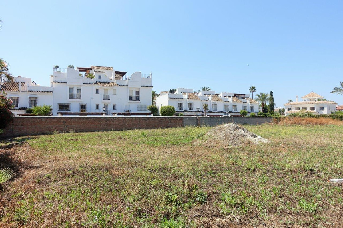 Plot te koop in Marbella - San Pedro and Guadalmina 2