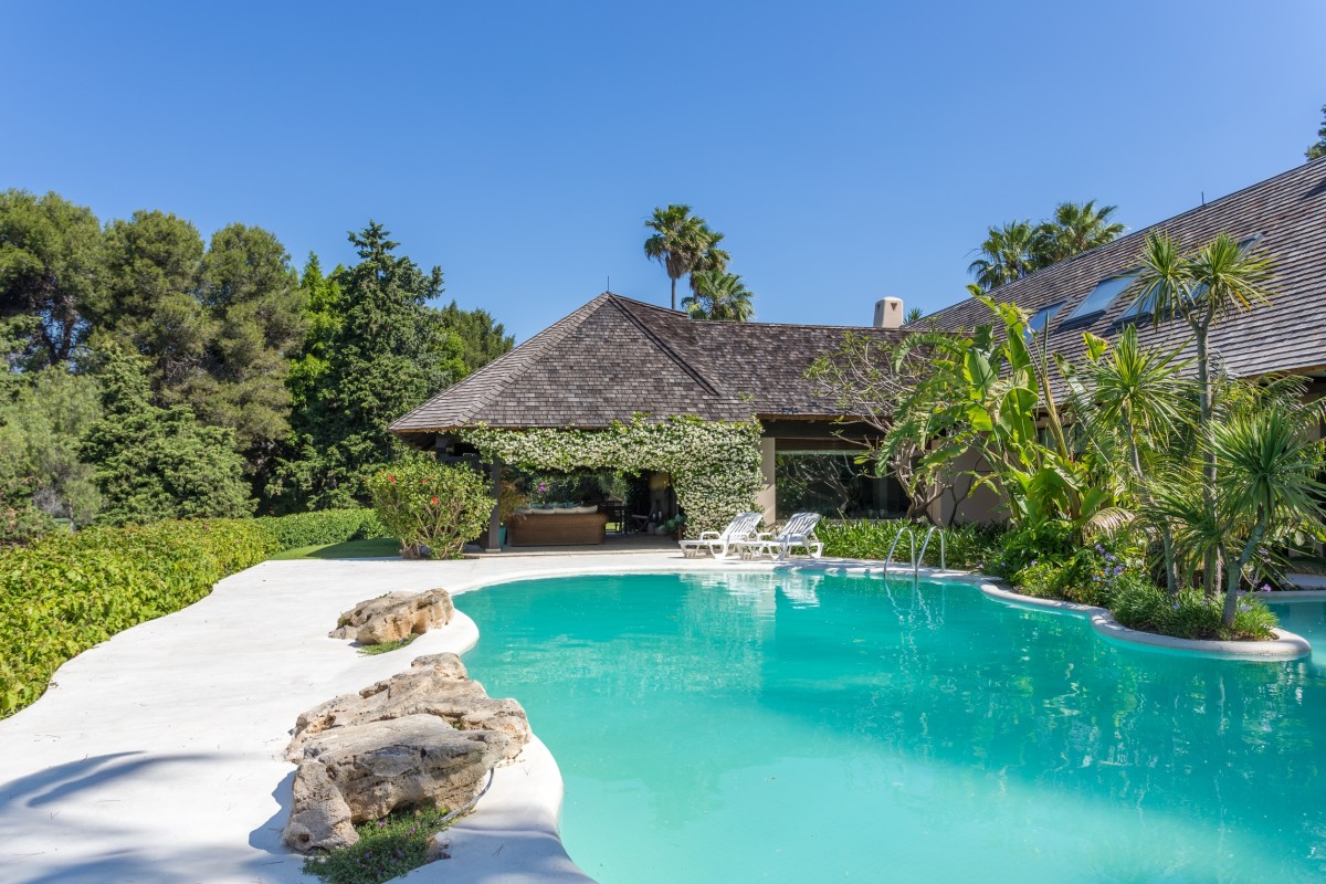 Villa for sale in Marbella - East 45