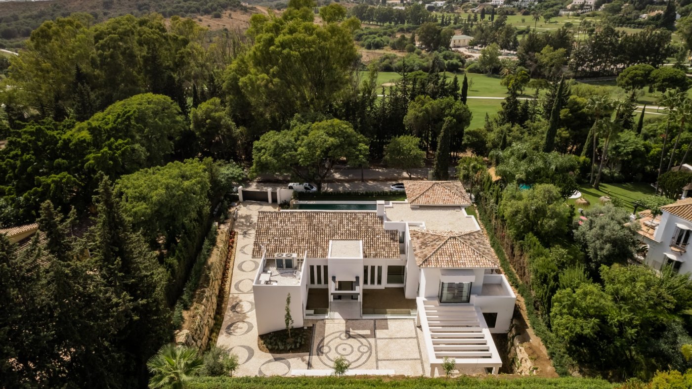 Villa te koop in Estepona 14