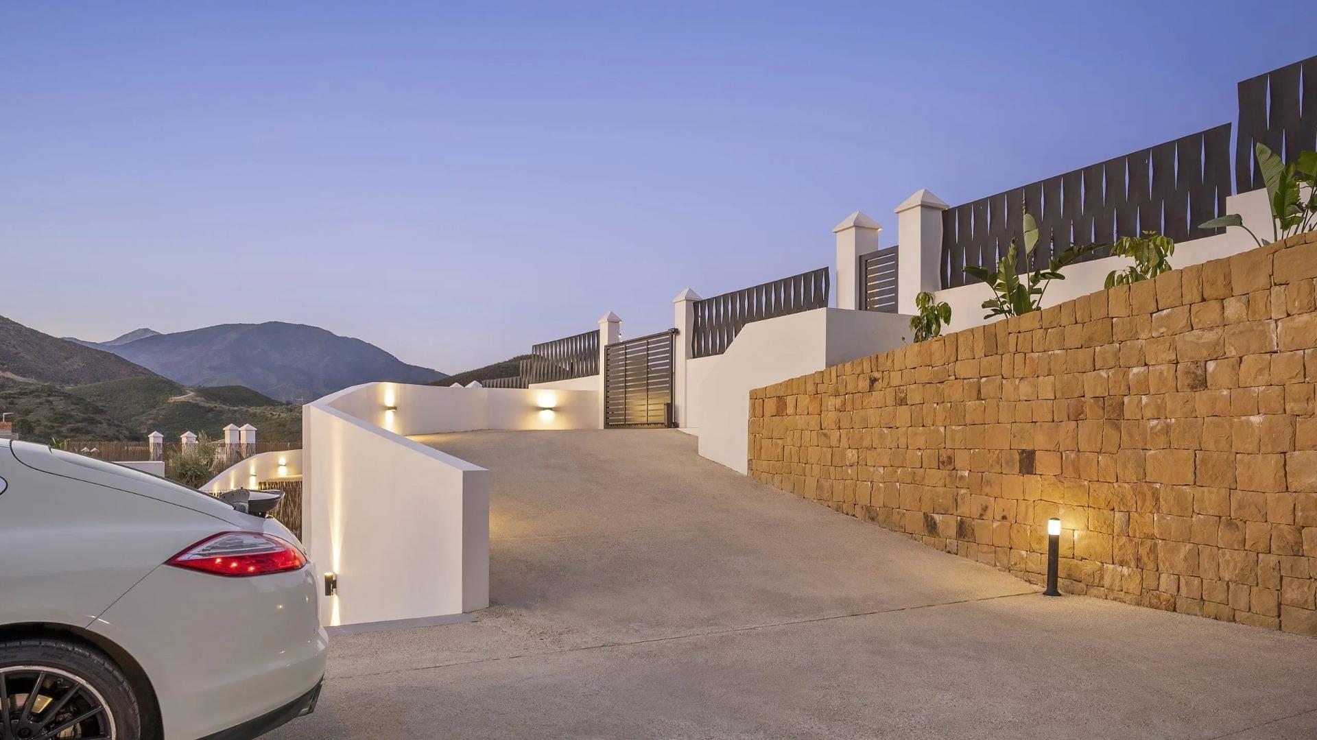 Villa for sale in Marbella - Nueva Andalucía 34