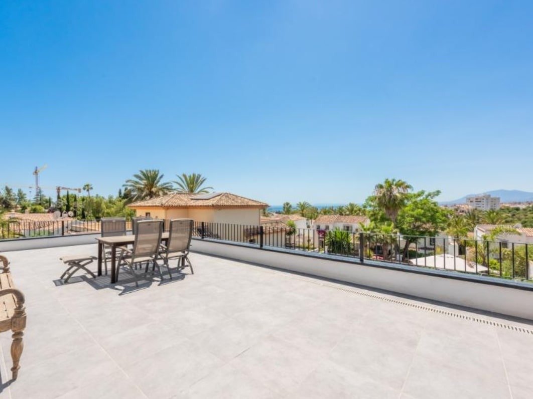 Villa for sale in Marbella - East 19