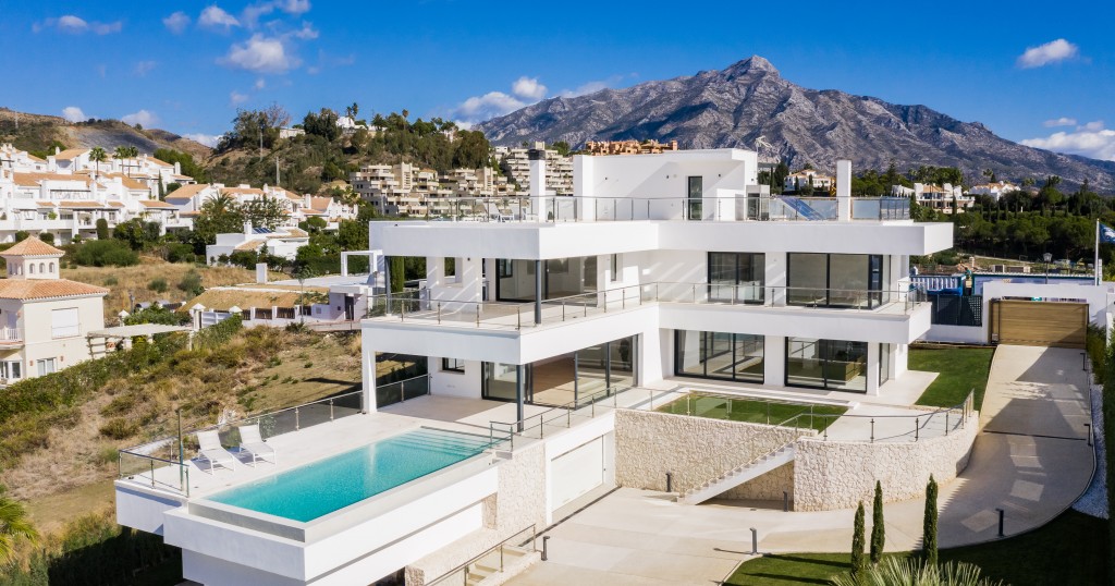 Villa for sale in Marbella - Nueva Andalucía 16