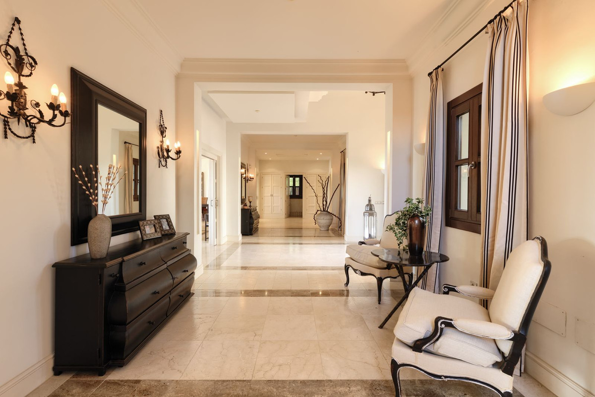 Villa for sale in Marbella - East 30