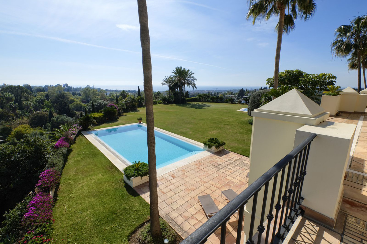 Villa for sale in Marbella - East 57