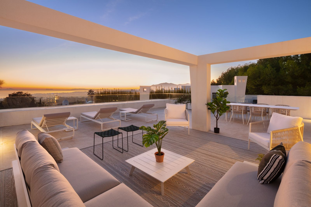 Penthouse for sale in Marbella - East 30