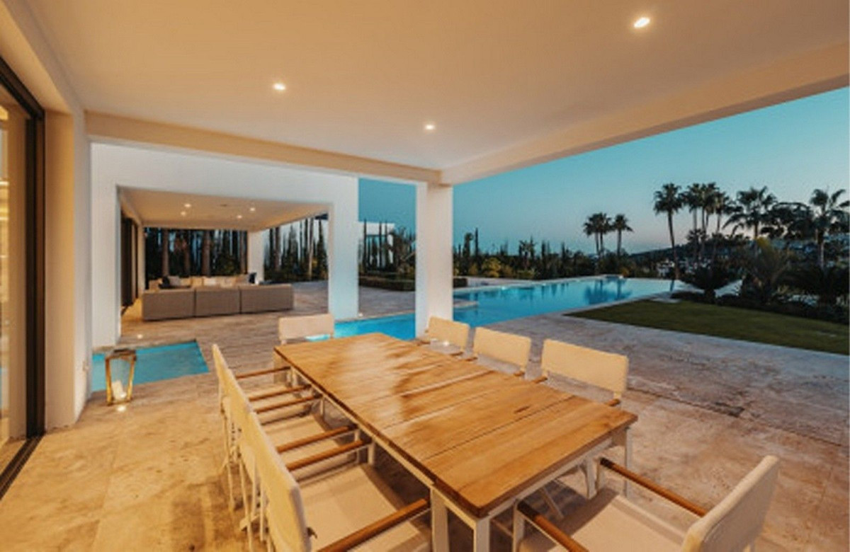 Villa for sale in Marbella - East 40