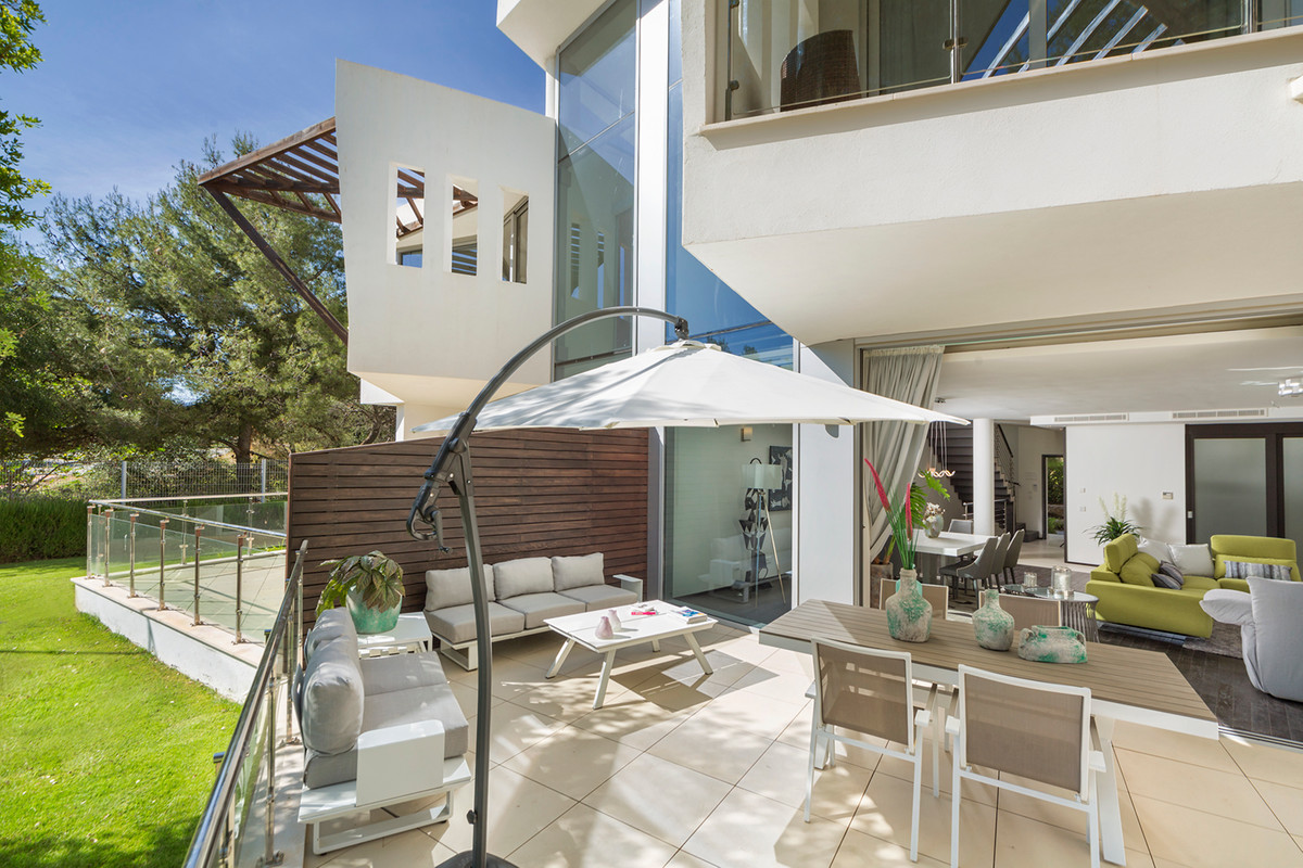 Townhouse for sale in Marbella - East 18
