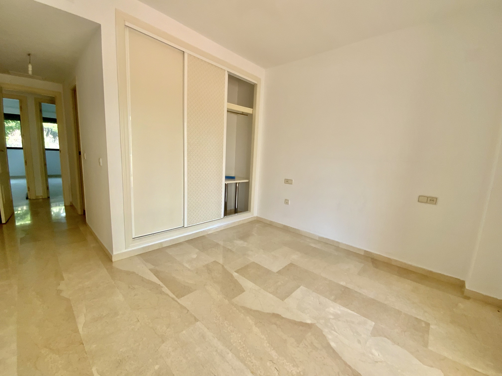 Apartment for sale in Estepona 22