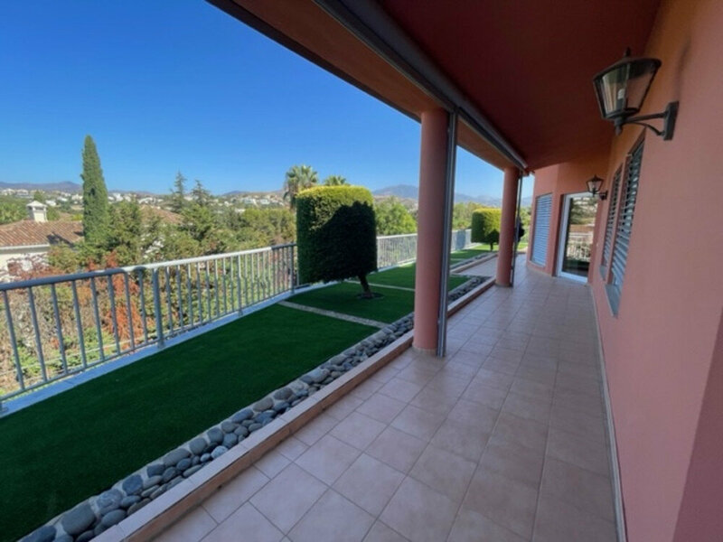 Villa à vendre à Estepona 6