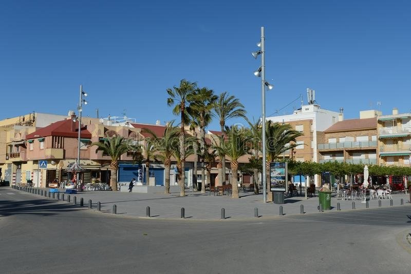 Townhouse te koop in Alicante 11