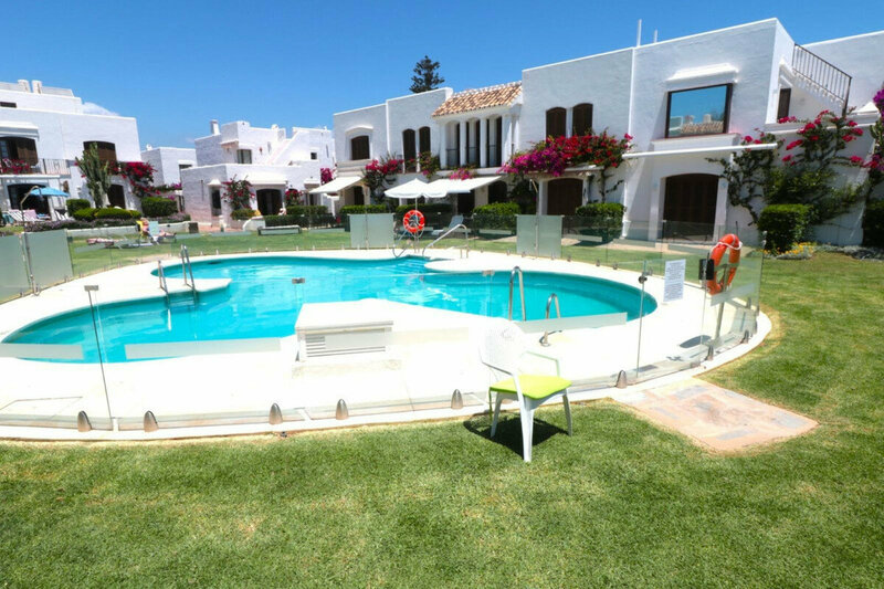 Townhouse te koop in Estepona 10