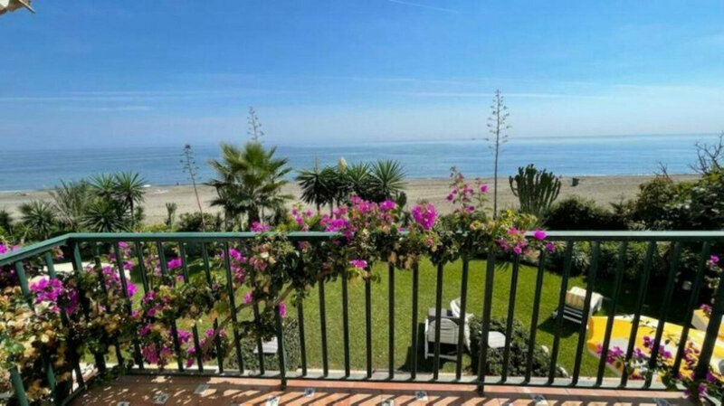 Townhouse te koop in Estepona 2