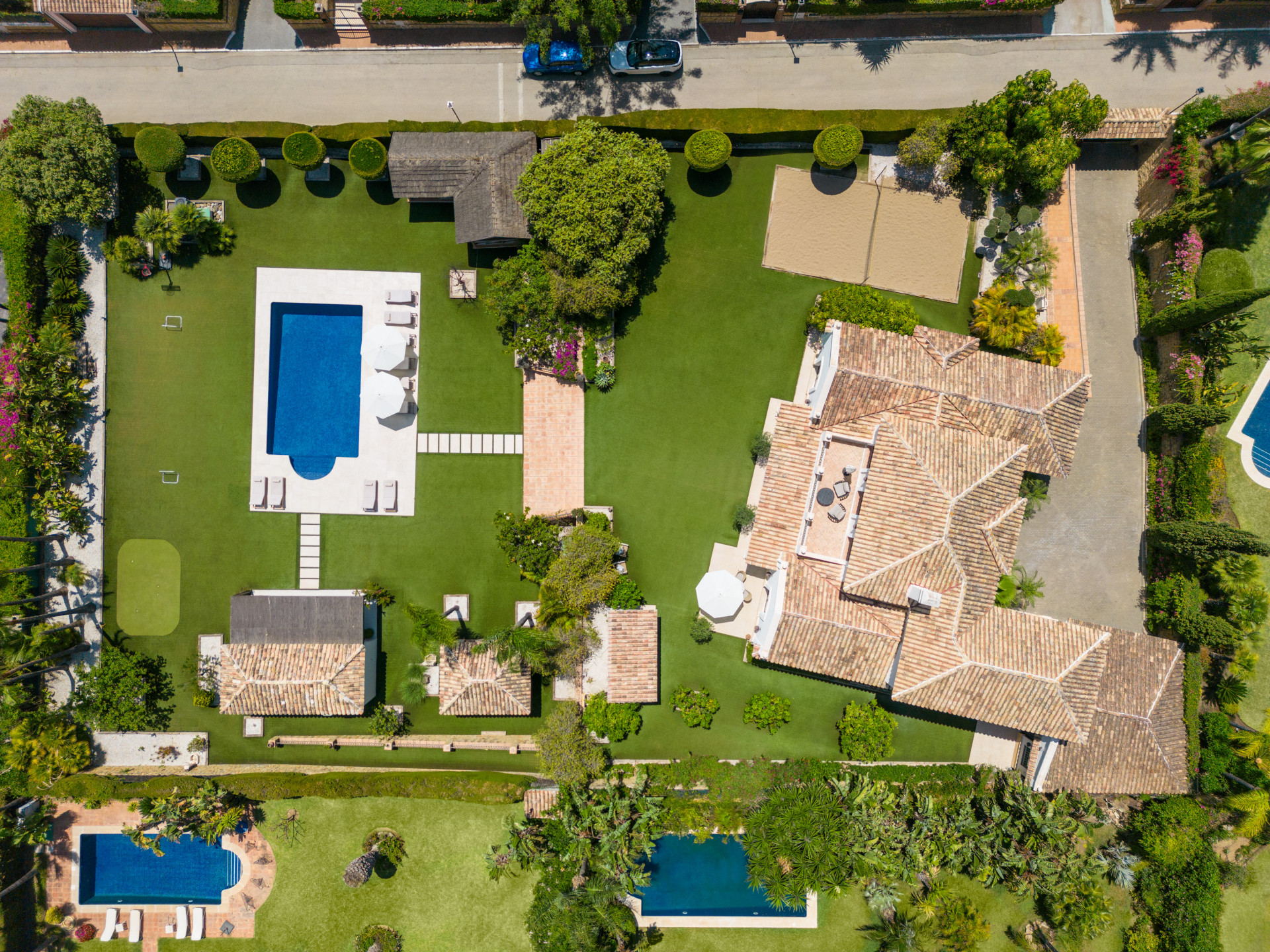 Villa for sale in Estepona 31