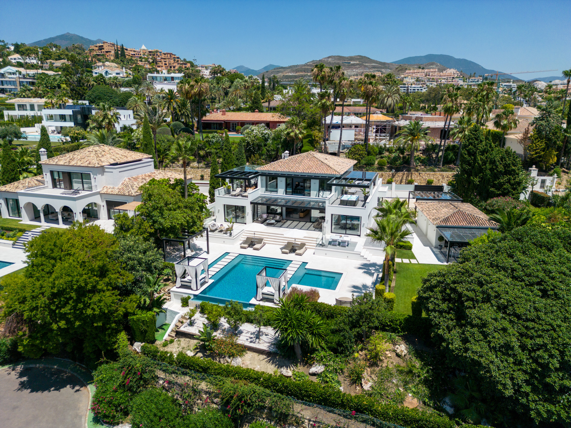 Villa te koop in Marbella - Nueva Andalucía 48