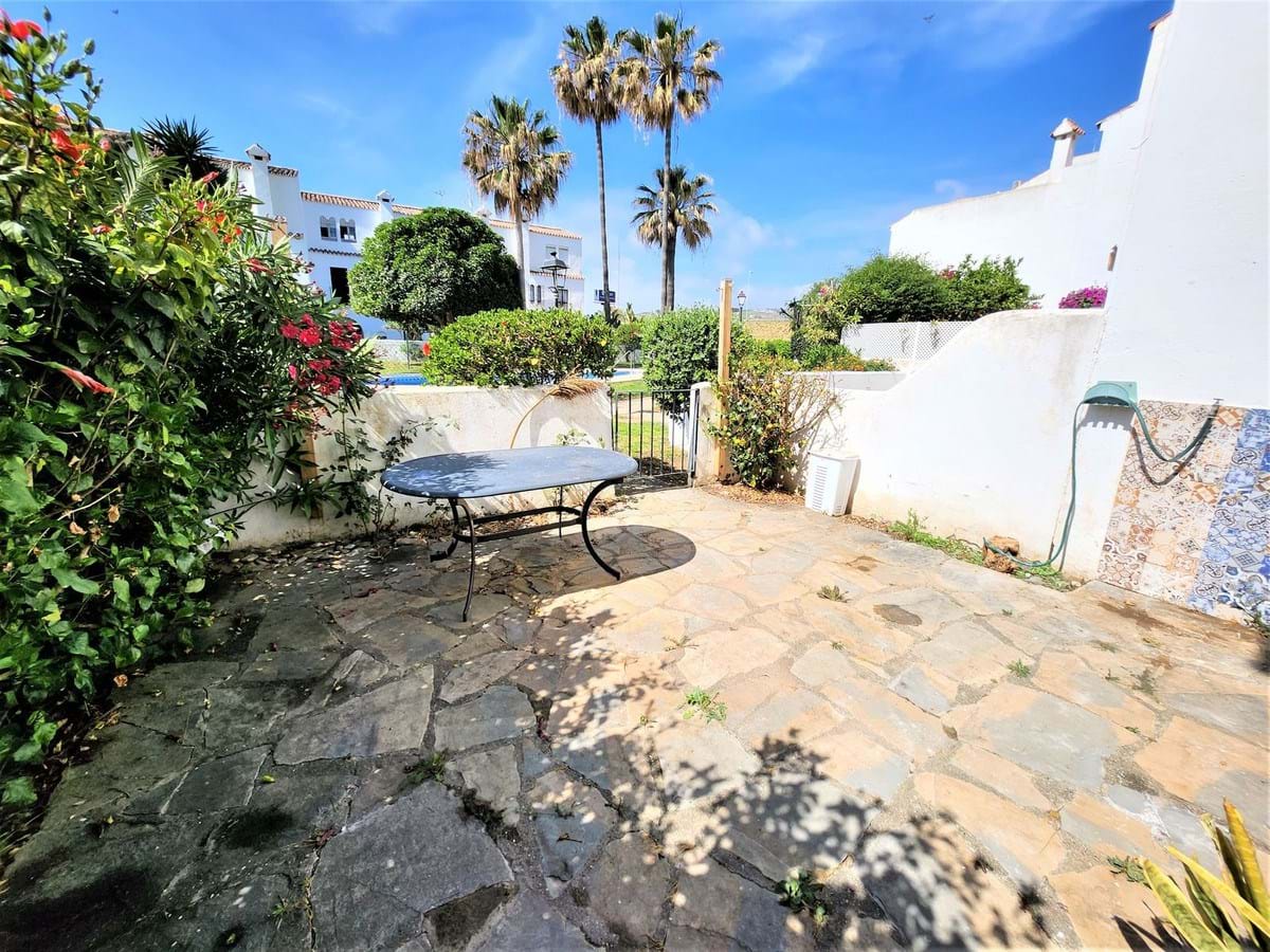 Townhouse for sale in Casares 7