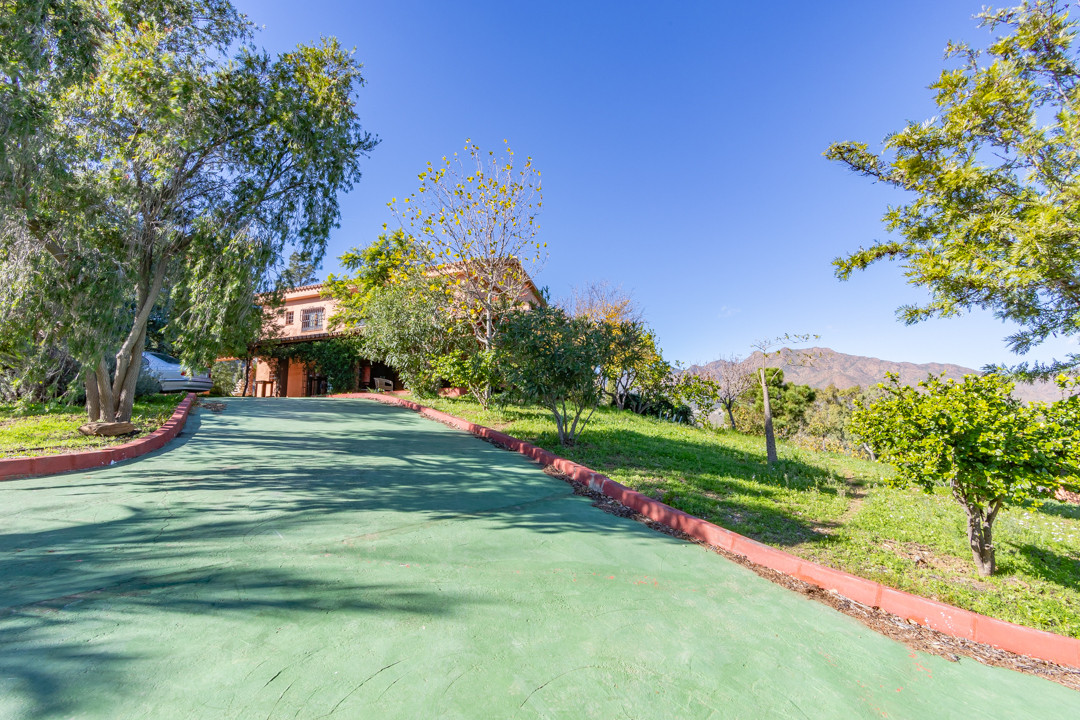 Countryhome for sale in Mijas 44