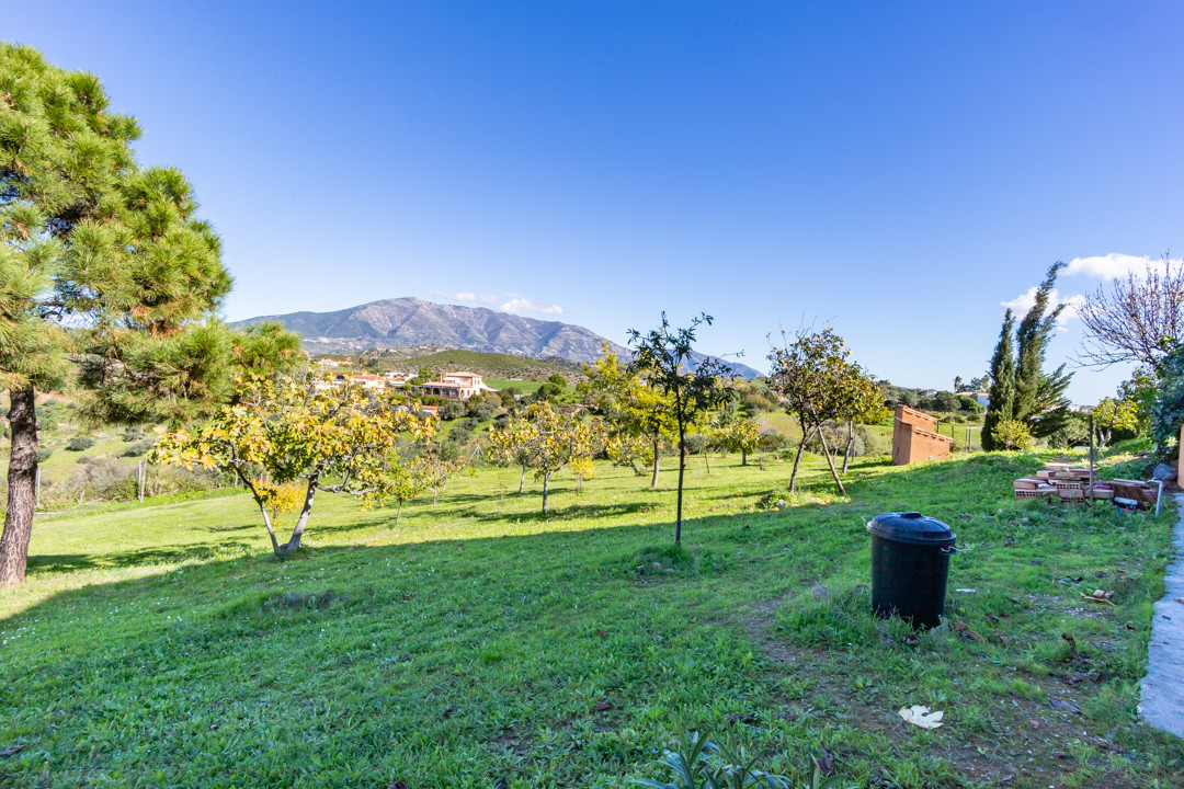 Countryhome for sale in Mijas 38