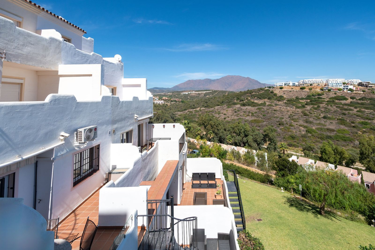 Penthouse for sale in Casares 10
