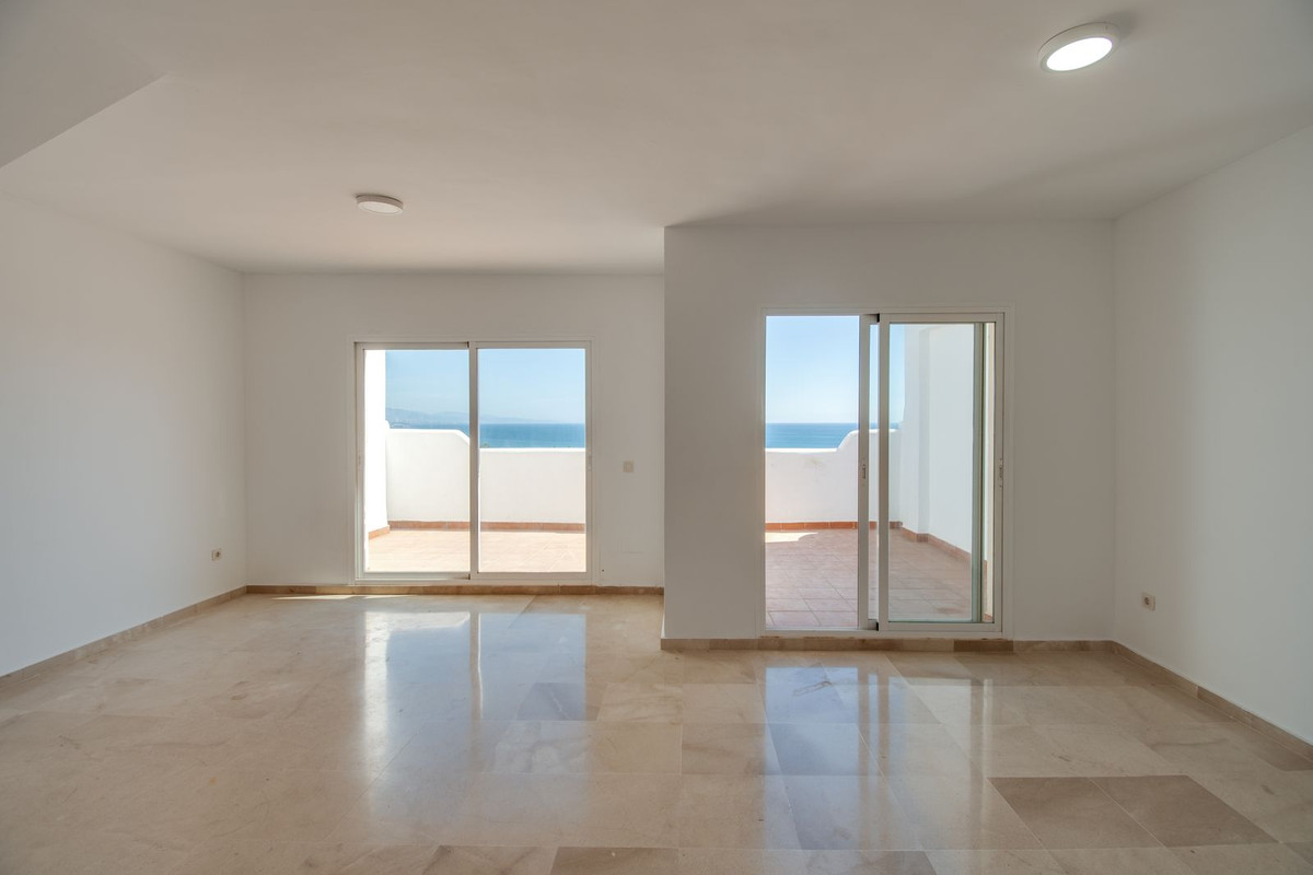 Penthouse for sale in Casares 31