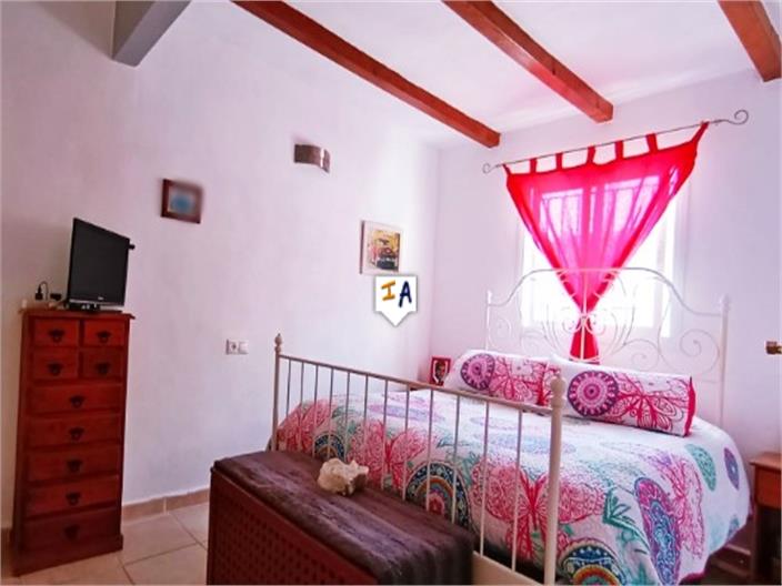 Townhouse for sale in Towns of the province of Seville 12