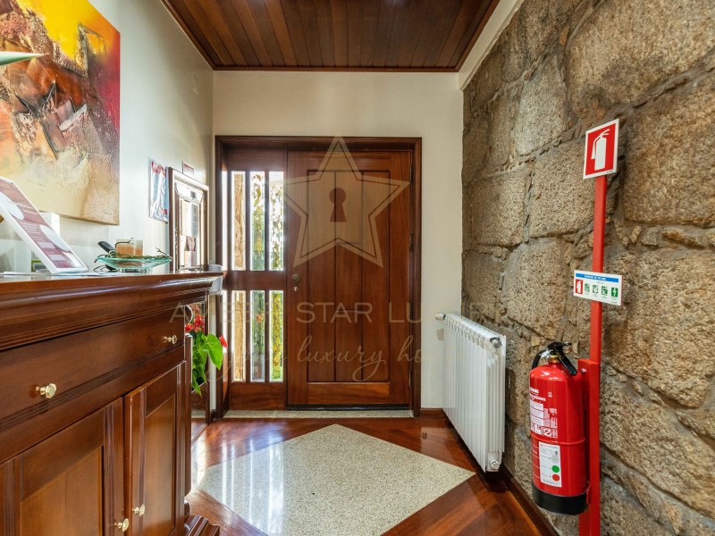 Villa for sale in Aveiro District 33