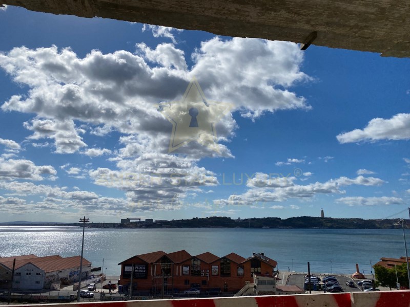 Apartment for sale in Lisbon 29