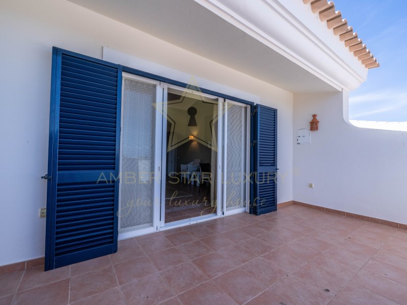Villa for sale in Faro 30