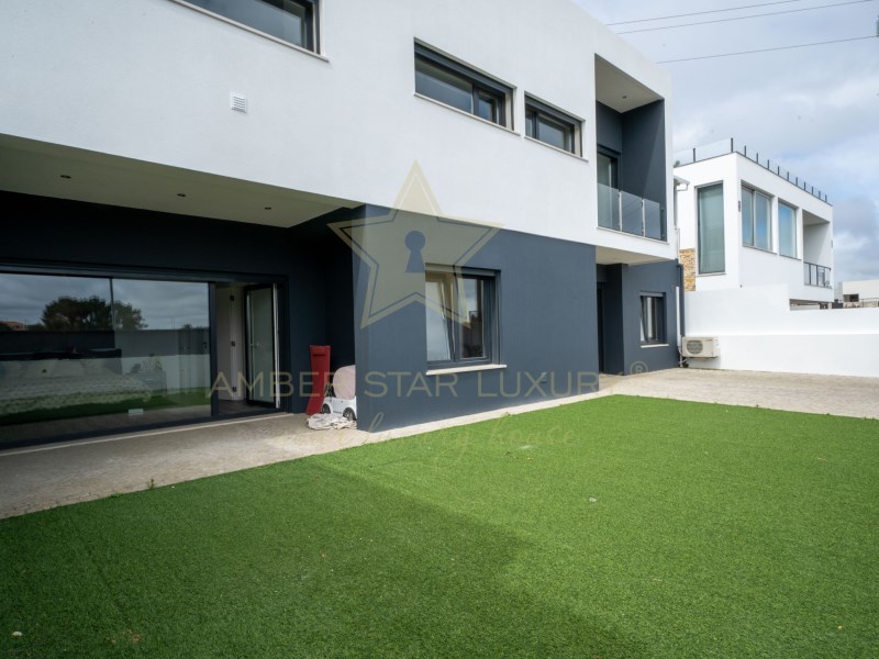 Villa for sale in Setúbal Peninsula 47