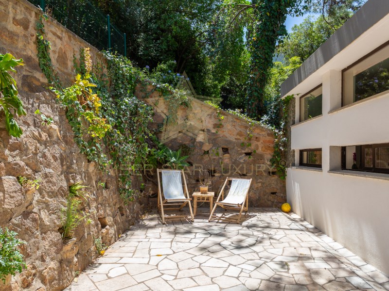 Villa for sale in Cascais and Estoril 39