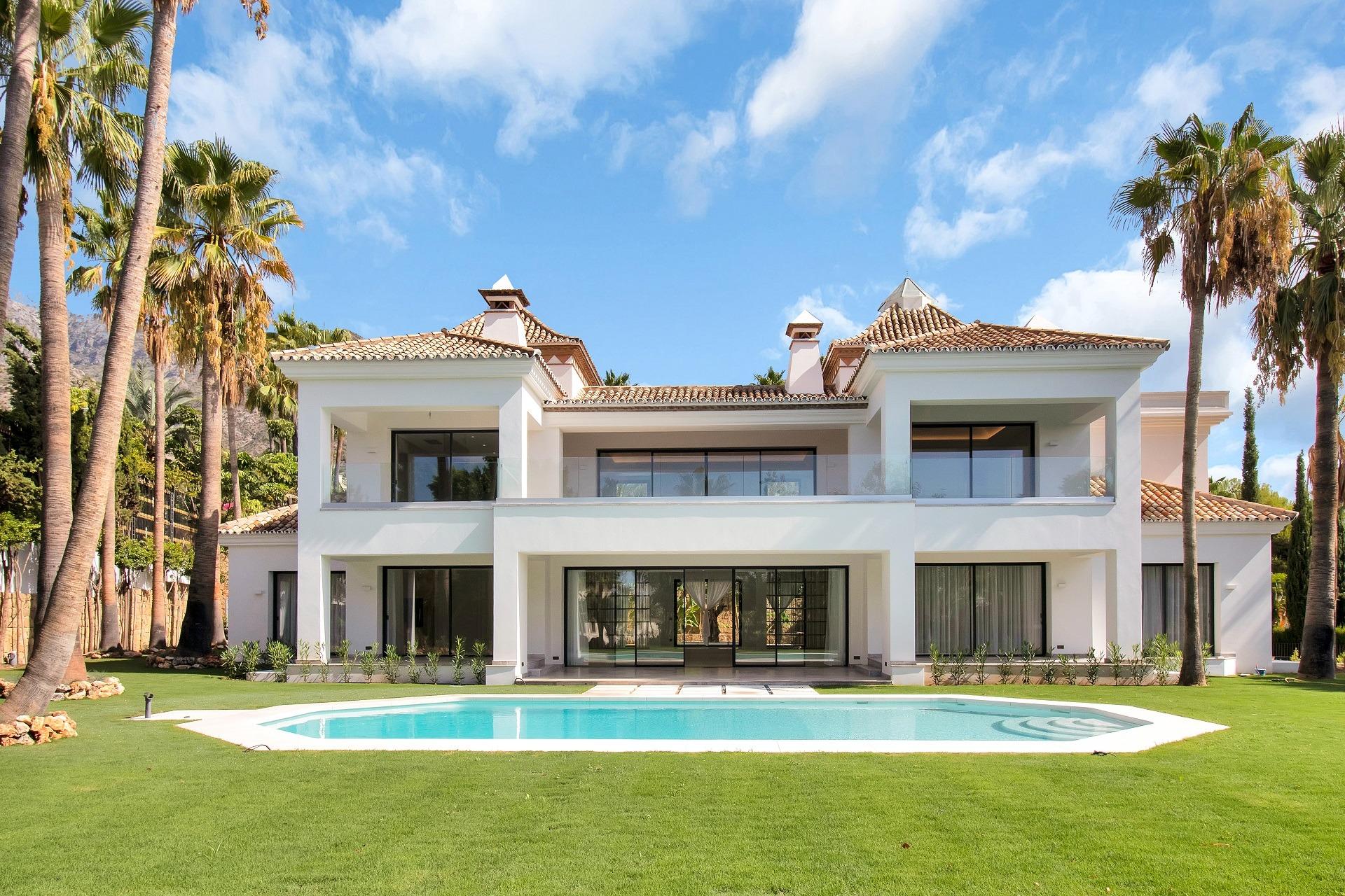 Villa à vendre à Estepona 2