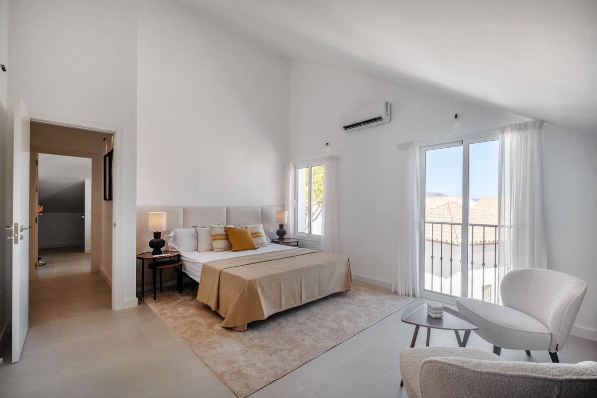 Apartment for sale in Marbella - Nueva Andalucía 16