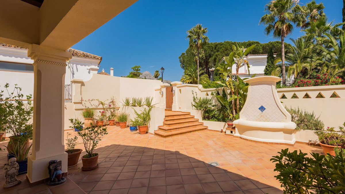Villa for sale in Marbella - Nueva Andalucía 27