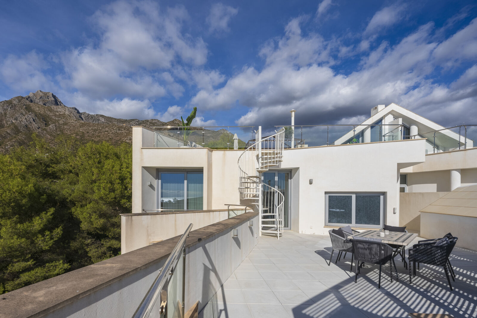 Townhouse for sale in Marbella - Golden Mile and Nagüeles 37